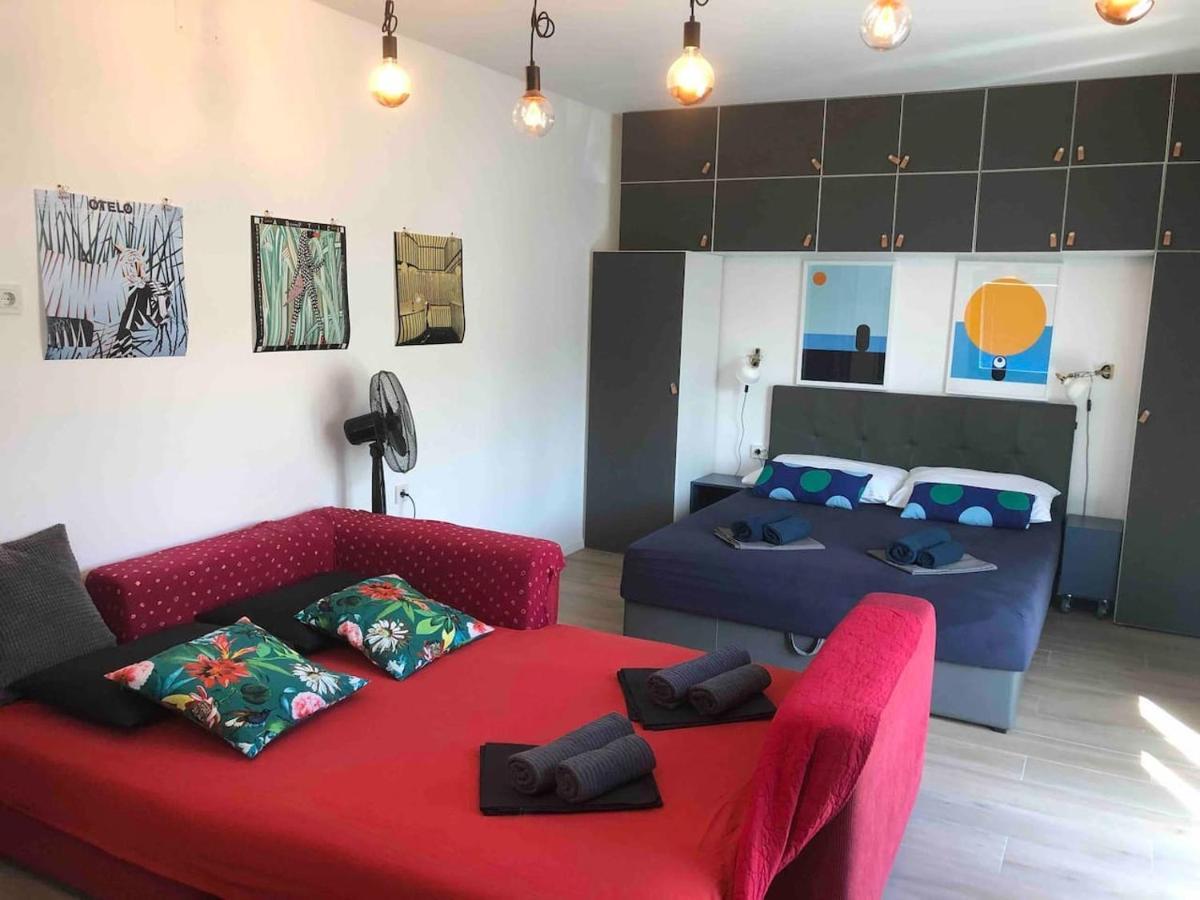 Boutique Triple House With Garden & Roof Terrace Βίλα Σπλιτ Εξωτερικό φωτογραφία