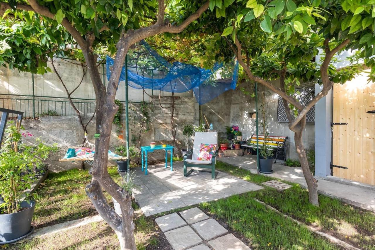 Boutique Triple House With Garden & Roof Terrace Βίλα Σπλιτ Εξωτερικό φωτογραφία