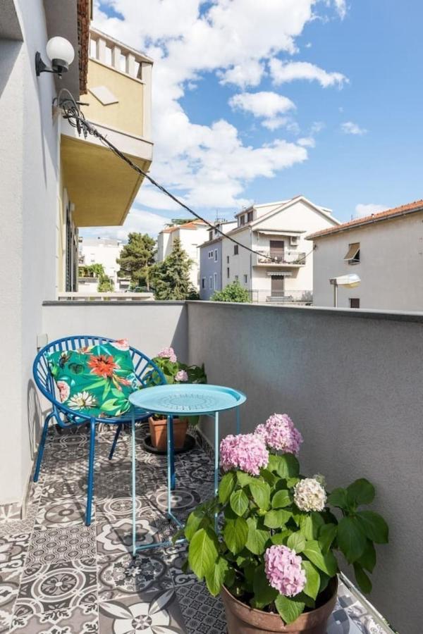 Boutique Triple House With Garden & Roof Terrace Βίλα Σπλιτ Εξωτερικό φωτογραφία