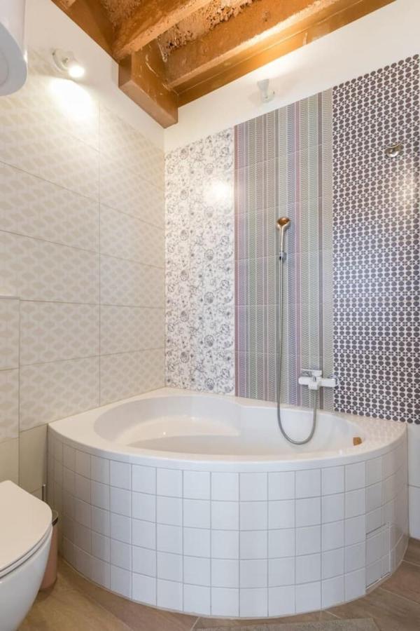 Boutique Triple House With Garden & Roof Terrace Βίλα Σπλιτ Εξωτερικό φωτογραφία