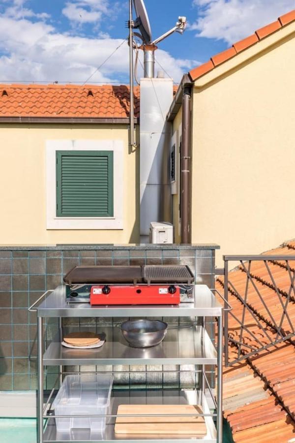 Boutique Triple House With Garden & Roof Terrace Βίλα Σπλιτ Εξωτερικό φωτογραφία