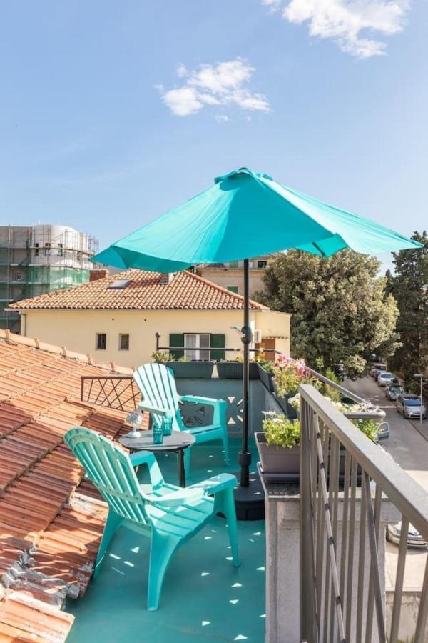 Boutique Triple House With Garden & Roof Terrace Βίλα Σπλιτ Εξωτερικό φωτογραφία