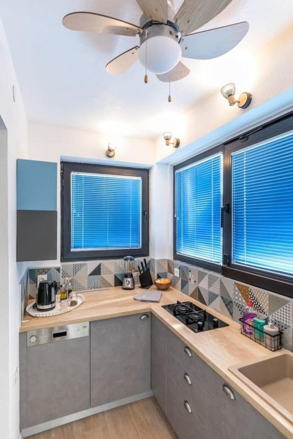 Boutique Triple House With Garden & Roof Terrace Βίλα Σπλιτ Εξωτερικό φωτογραφία